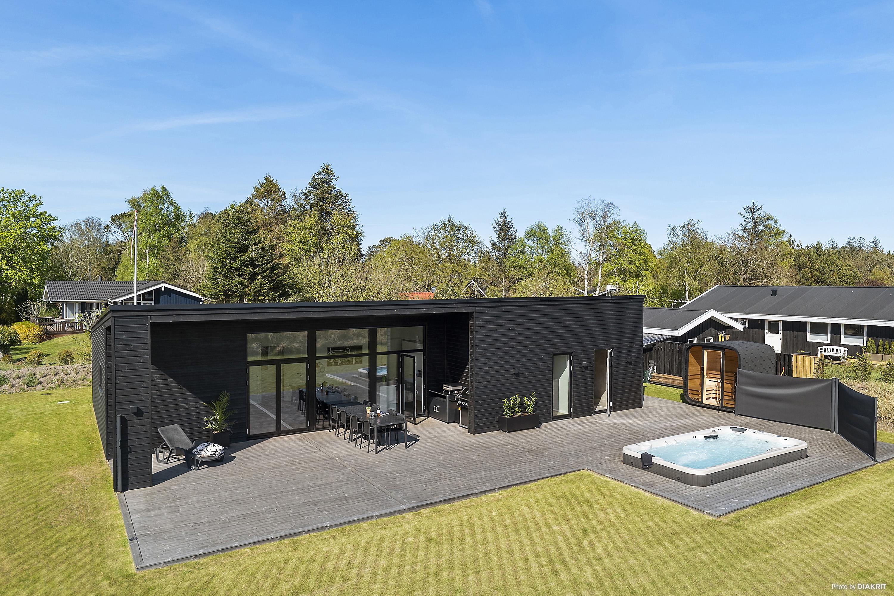 Sommerhus til 10 personer ved Hou