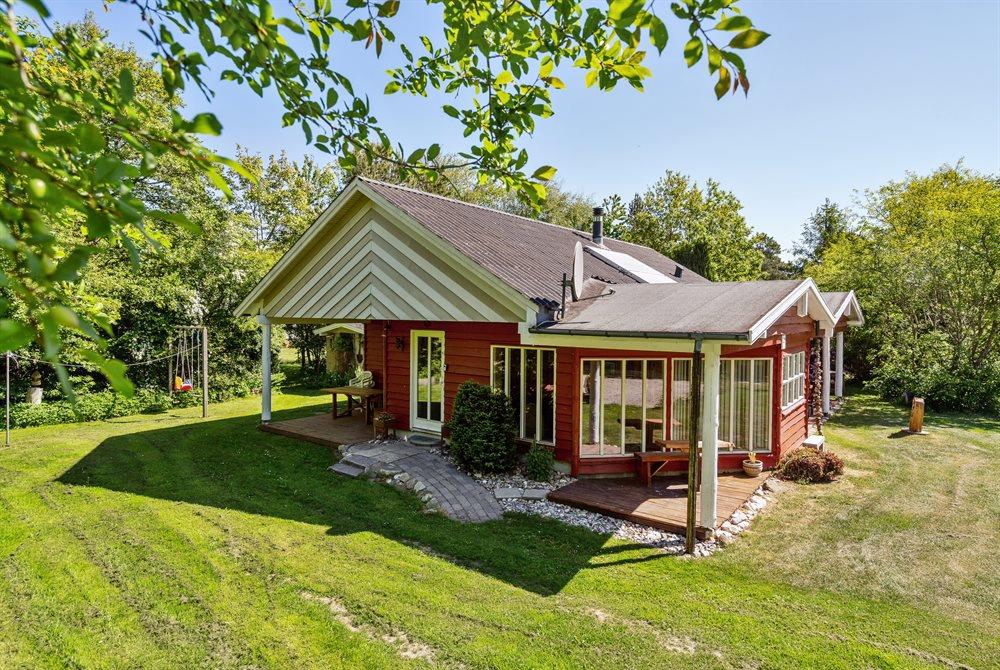 Sommerhus til 8 personer ved Lyngs