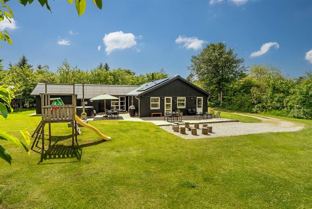 Sommerhus til 8 personer ved Helligsø