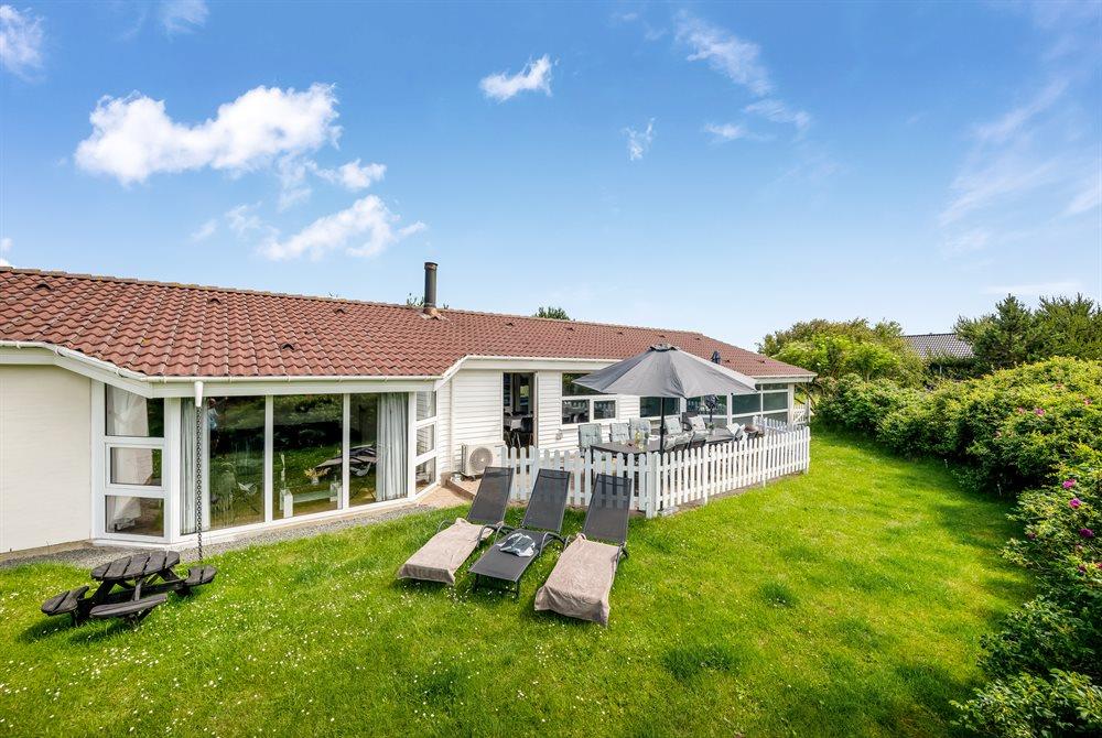 Sommerhus til 10 personer ved Vejers Strand
