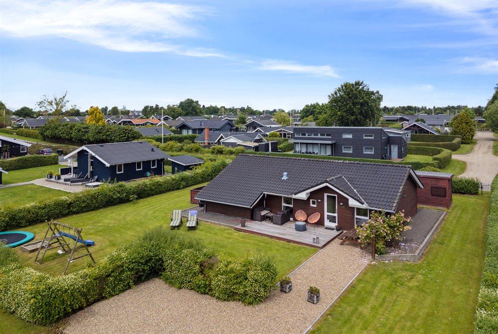 Sommerhus til 8 personer ved Pøt Strandby