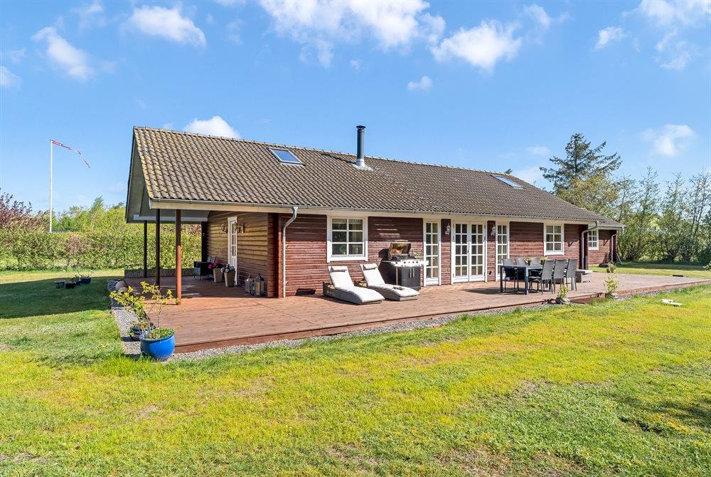 Sommerhus til 6 personer ved Egense