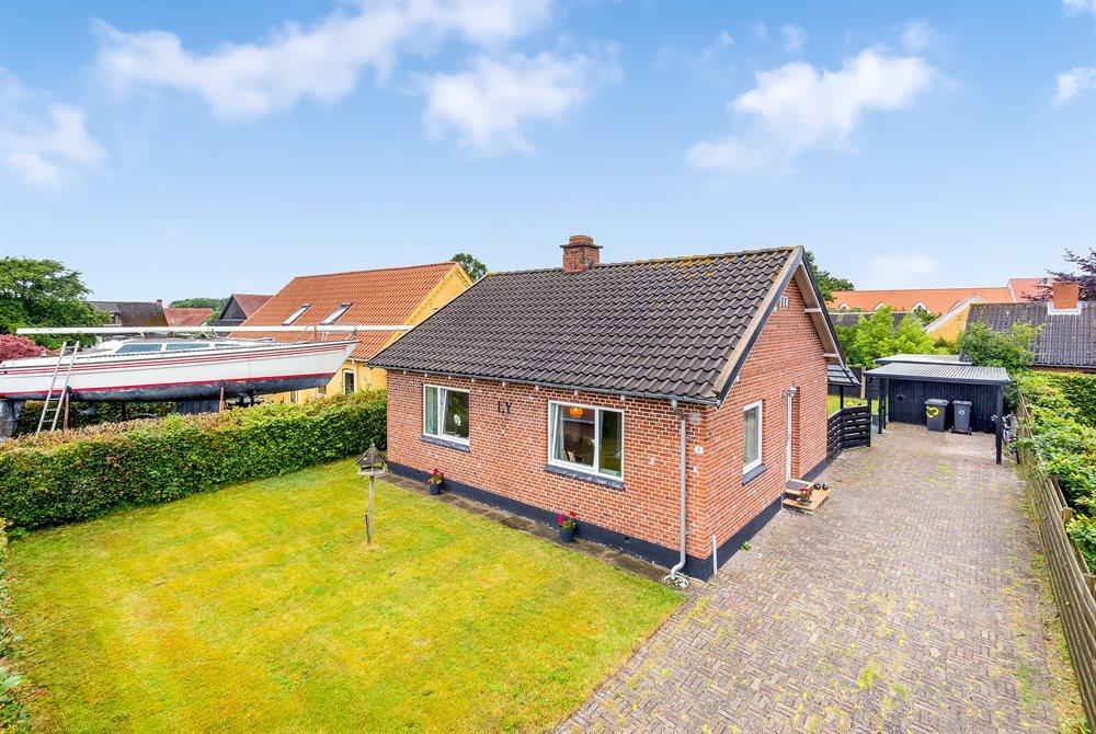 Sommerhus til 4 personer ved Hou
