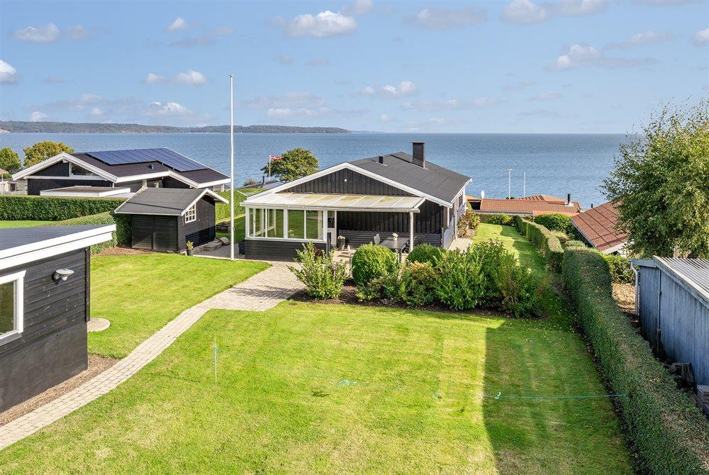Sommerhus til 6 personer ved Mørkholt