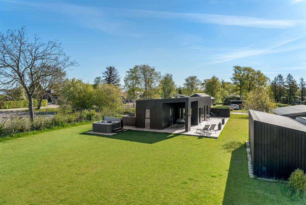 Sommerhus til 6 personer ved Egense