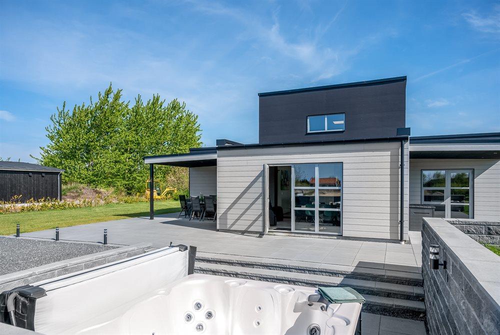 Sommerhus til 8 personer ved Skaven Strand