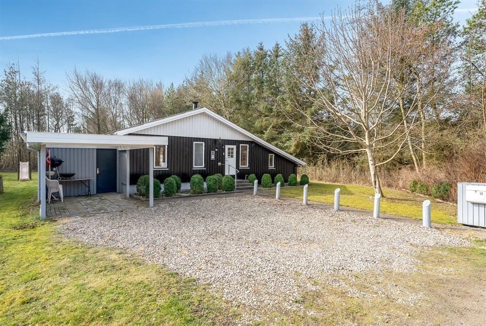 Sommerhus til 6 personer ved Lyngs