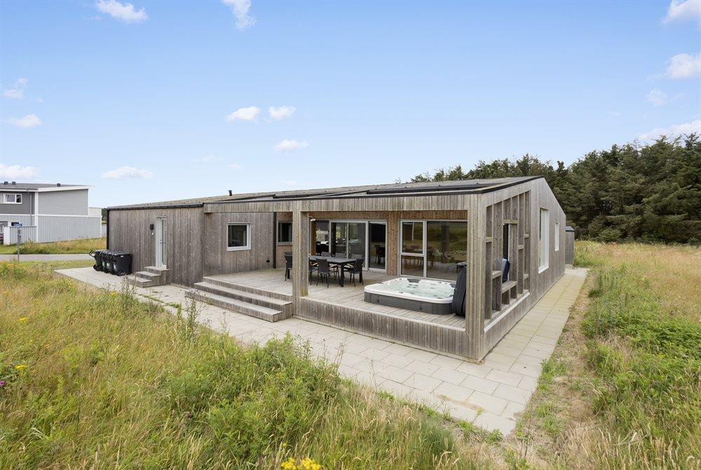Sommerhus til 12 personer ved Løkken
