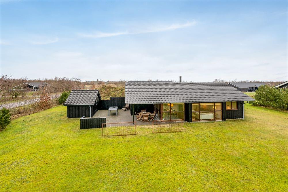 Sommerhus til 6 personer ved Skaven Strand