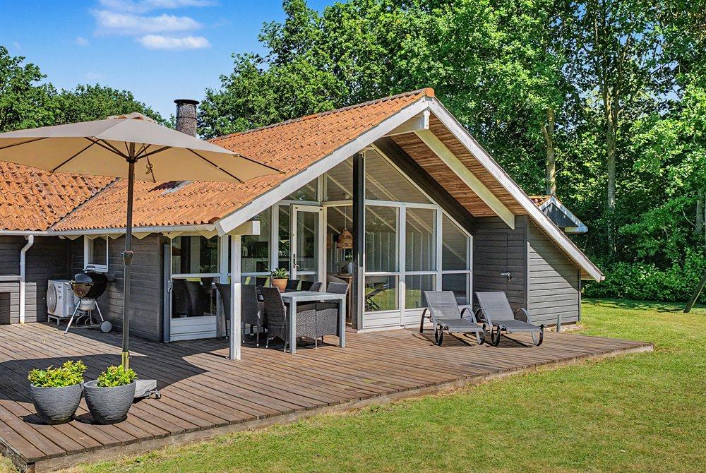 Sommerhus til 8 personer ved Hasmark