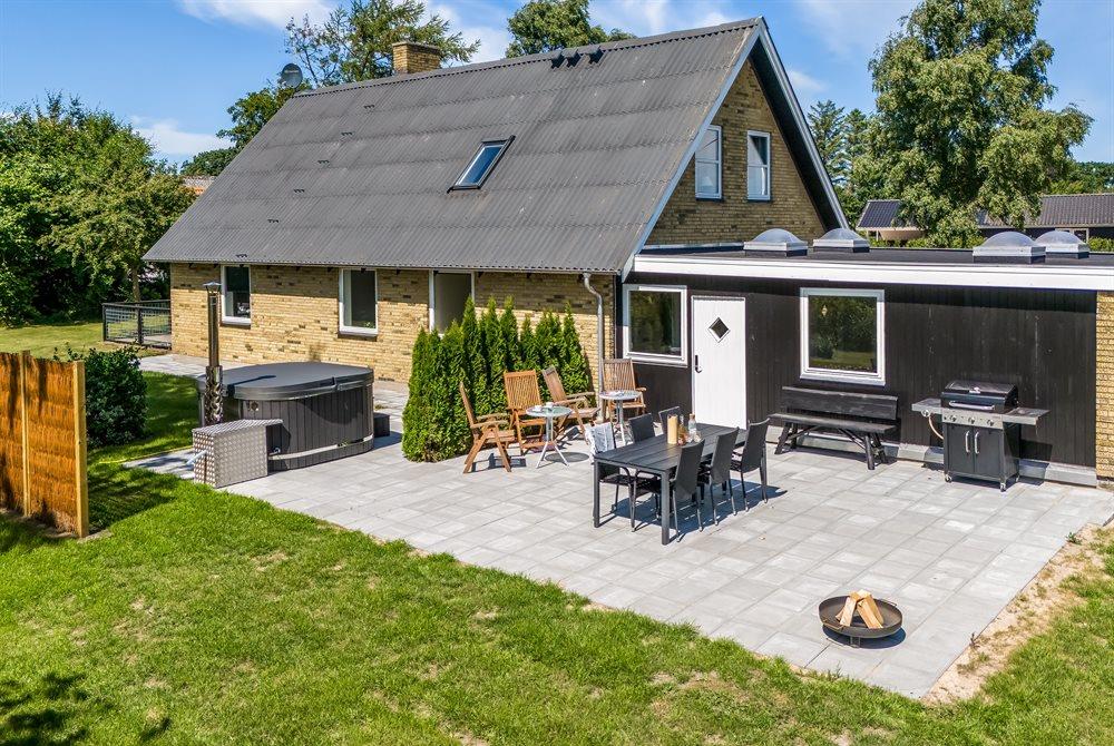 Sommerhus til 12 personer ved Øster Hurup