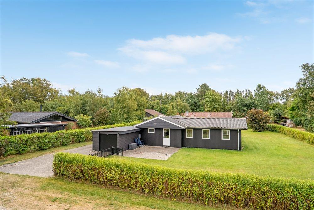 Sommerhus til 6 personer ved Egense