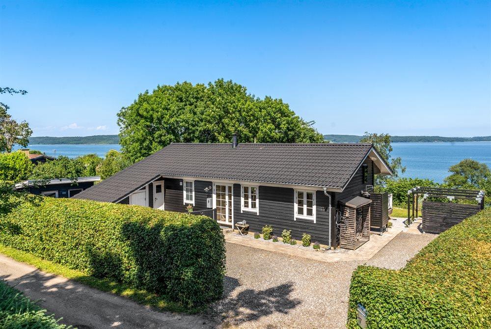 Sommerhus til 8 personer ved Mørkholt