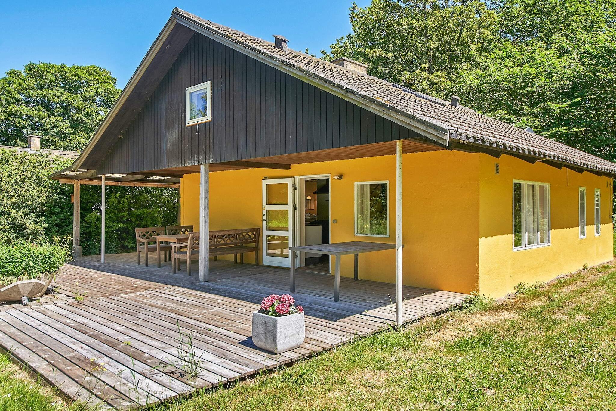 Sommerhus til 6 personer ved Åkirkeby