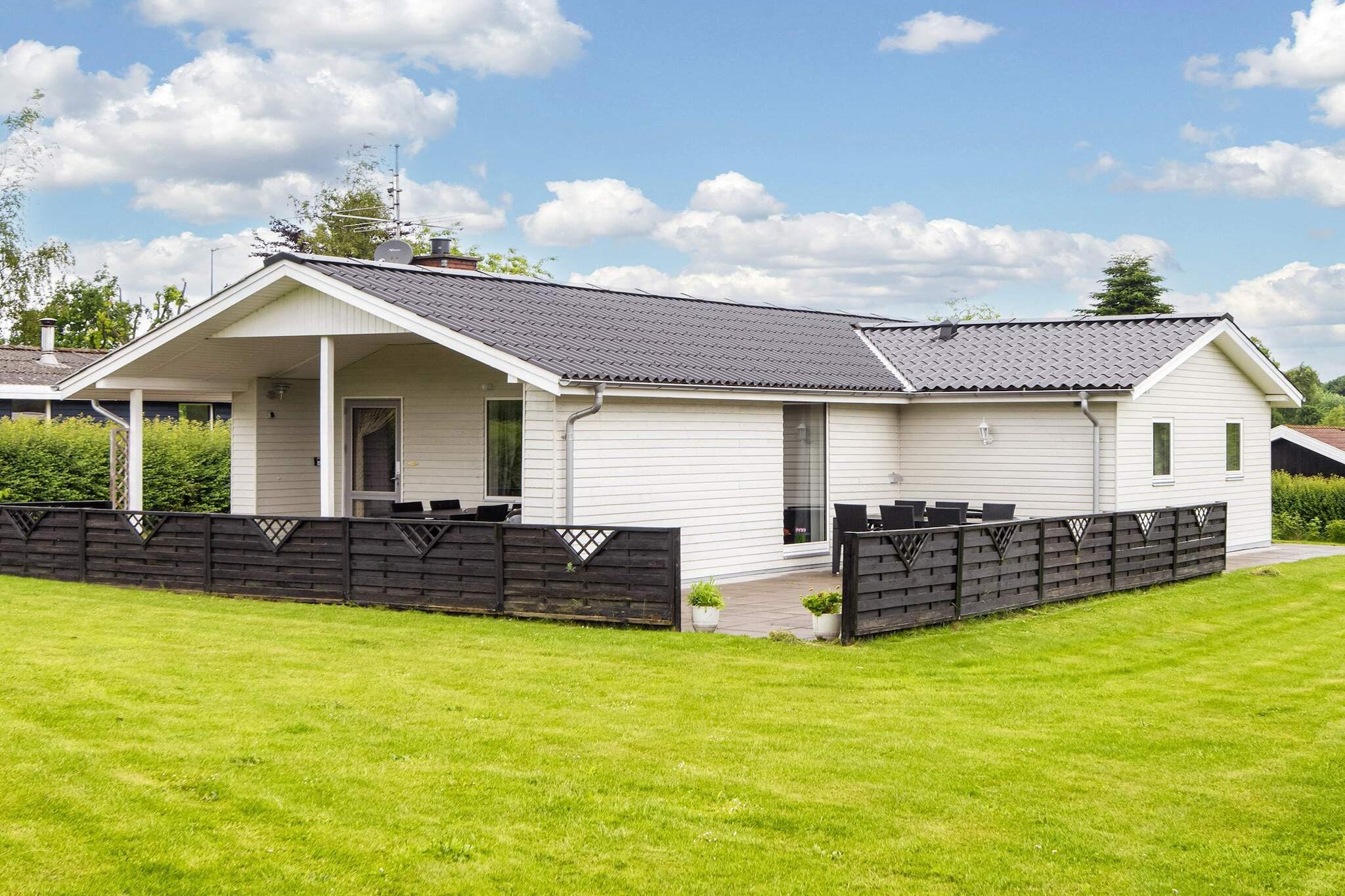 Sommerhus til 6 personer ved Hejls