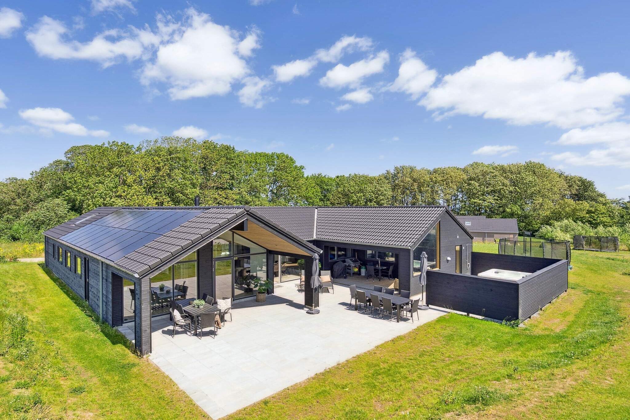 Sommerhus til 18 personer ved Sydals