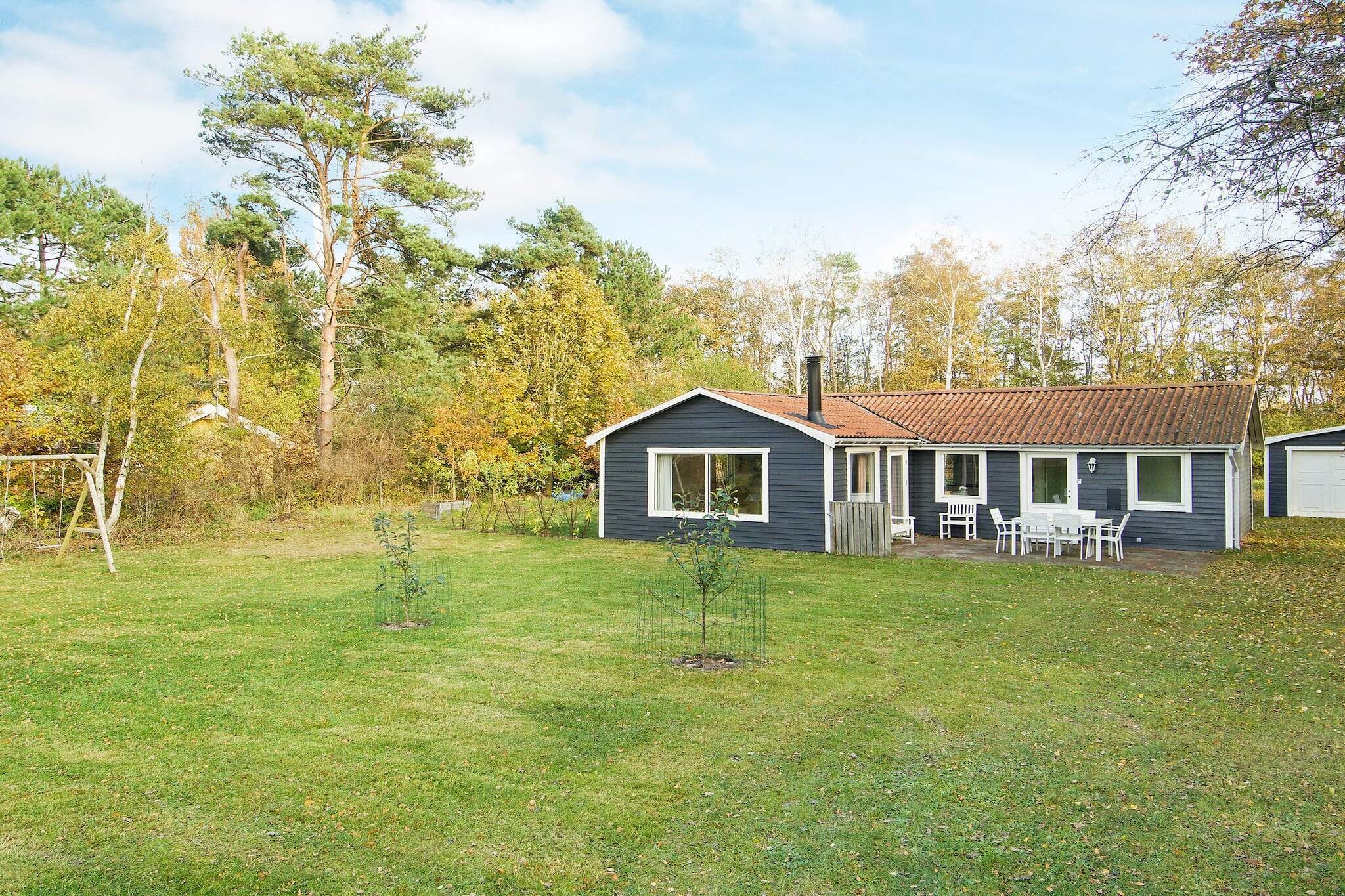 Sommerhus til 6 personer ved Højby