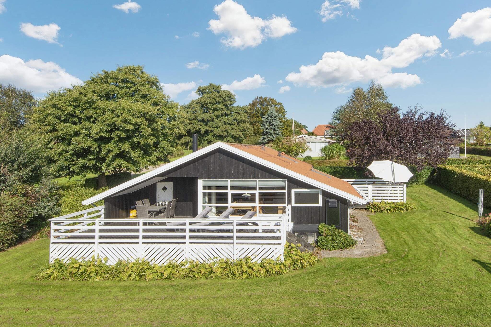 Sommerhus til 6 personer ved Hejls