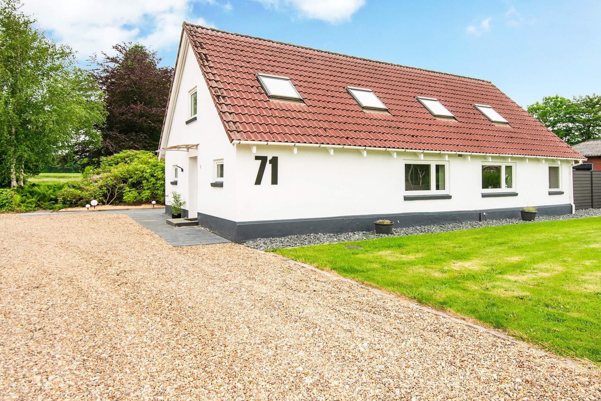Sommerhus til 8 personer ved Henne